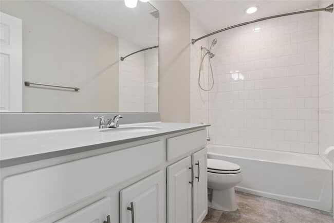 Building Photo - 2200 Garden Belle Dr