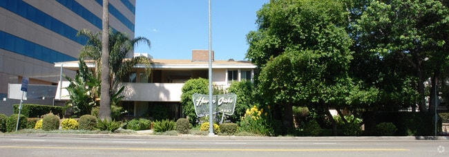 Building Photo - Haven Oaks