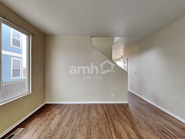 Building Photo - 5554 N Lewiston St