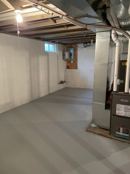 Basement - 2837 Scott Ave