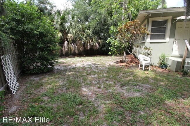 Building Photo - 3 br, 2 bath House - 2108 Oak St