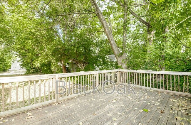 Building Photo - 917 Watt St