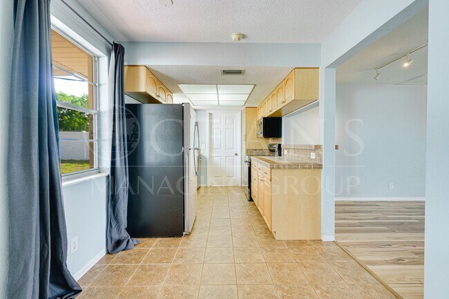 Building Photo - Welcome to your Perfect Beachside Retreat!