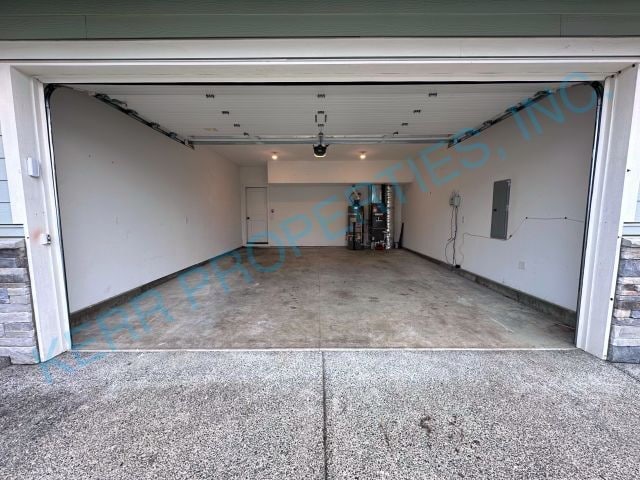 Building Photo - 5910 SE 33rd St