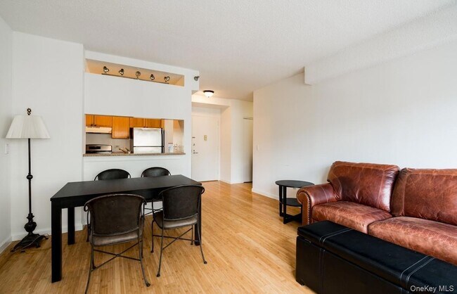 Building Photo - 4-74 48th Avenue Unit 4-V