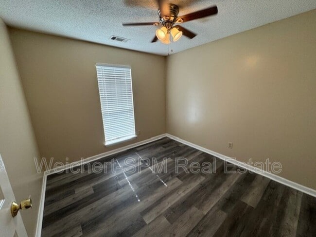 Building Photo - 5616 Autumn Valley Dr