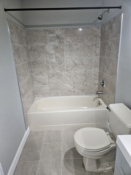 Building Photo - 53 Juniper Way