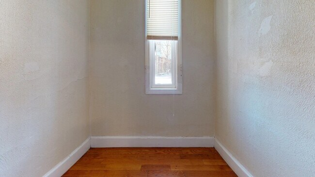 Building Photo - 17 Langdon St