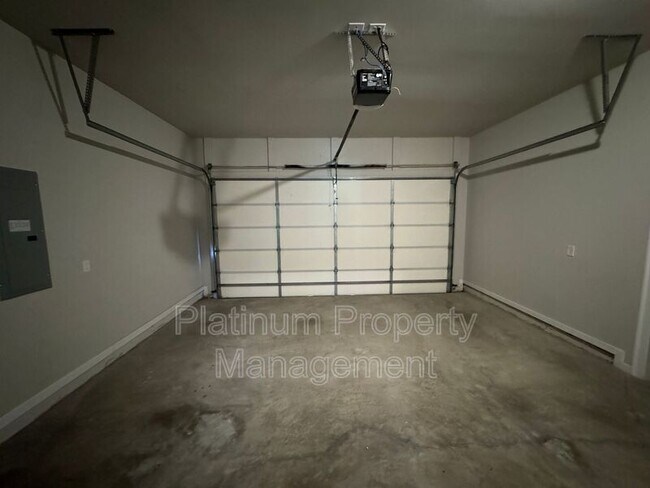 Building Photo - 931 Olmsted Ln