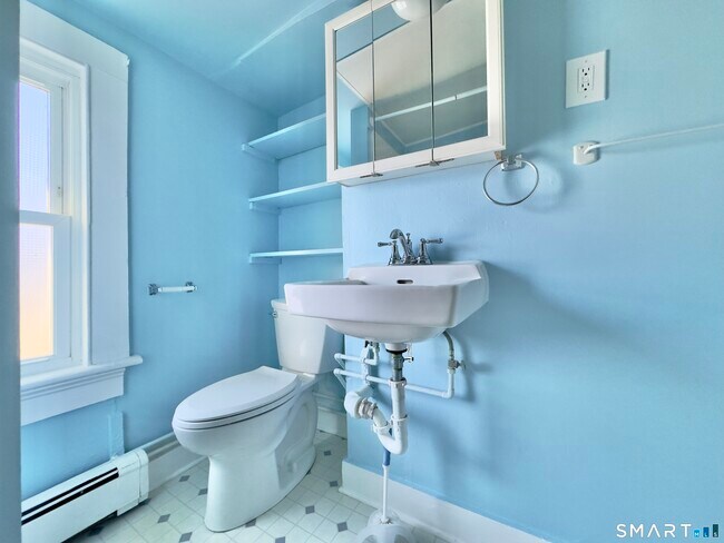 Building Photo - 186 W Washington St