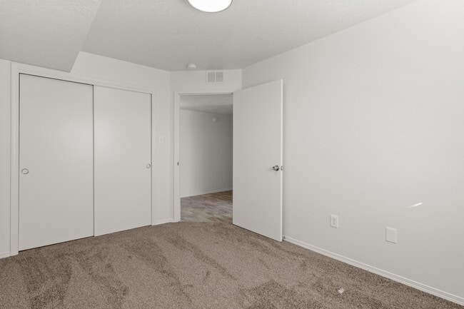 Building Photo - 11040 Vistazo Pl SE