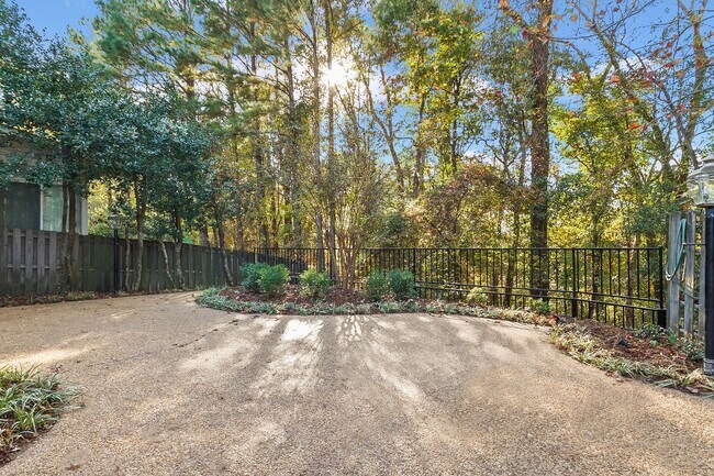 Building Photo - Verner School Zone - Fox Ridge Subdivision