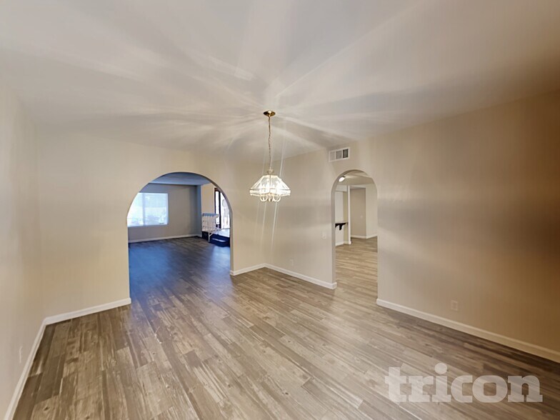 Building Photo - 3746 Terrace Dr