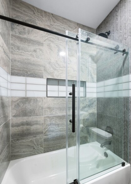 Building Photo - 700 Harpeth Trace Dr