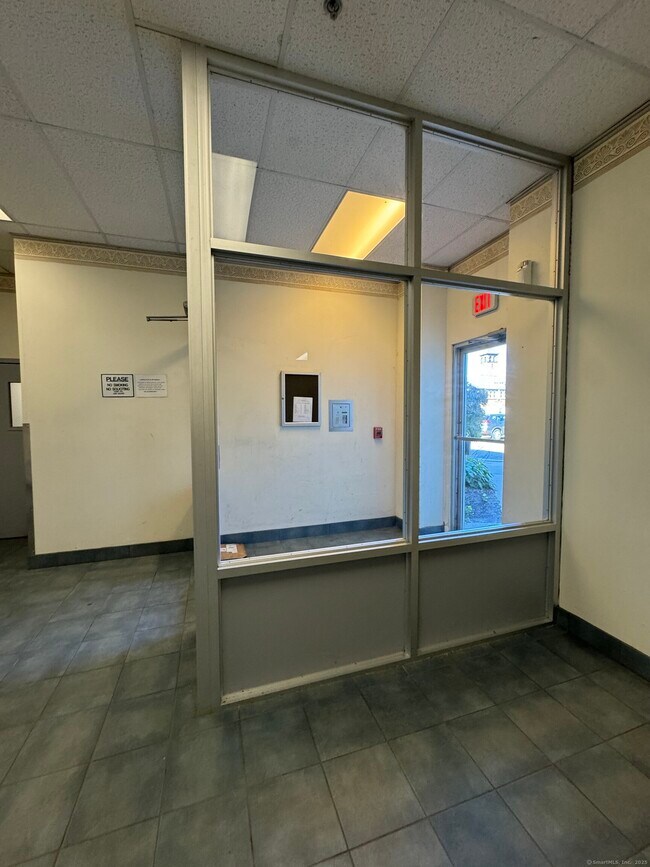 Building Photo - 21 Judd Square