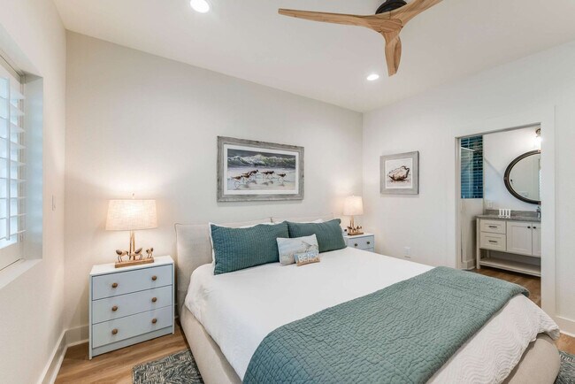 Building Photo - 119 6th St