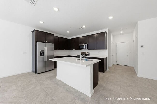 Building Photo - 1529 Layla Crossing Ave