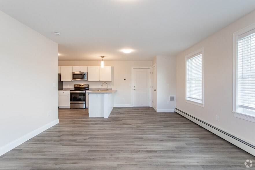 Apartments at Brunswick Landing 5 Captain's Way Brunswick ME 04011