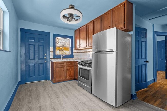 Building Photo - 1181 Graham St