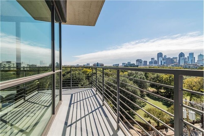 Building Photo - 3201 McKinney Ave