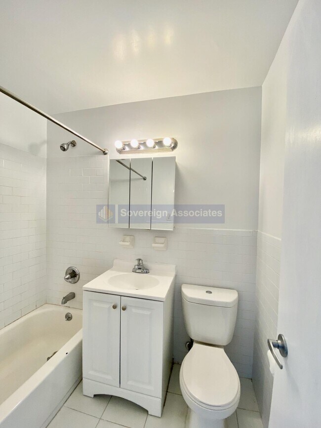 Building Photo - 150 West 225th Street