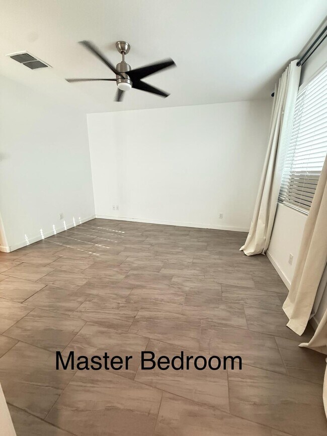 Building Photo - 6628 S Marin Dr