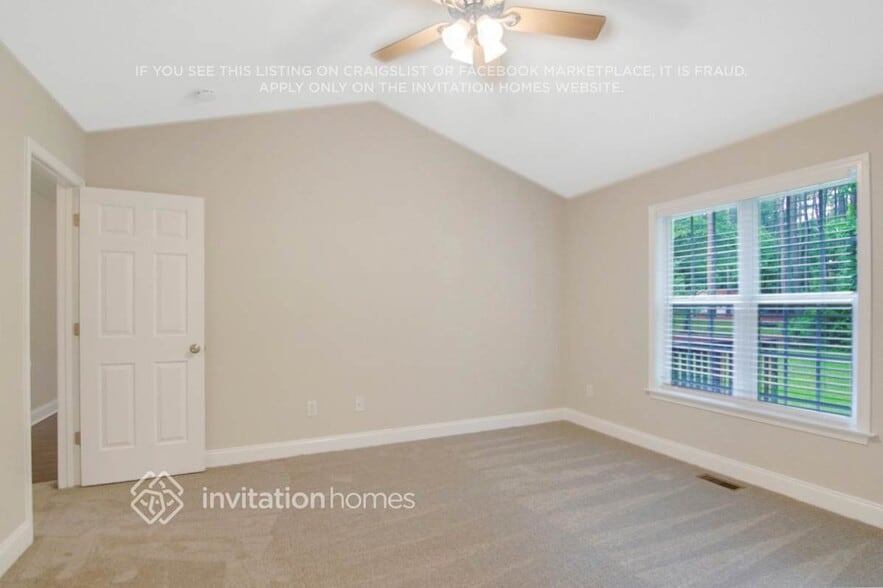 Building Photo - 152 Saleen Dr