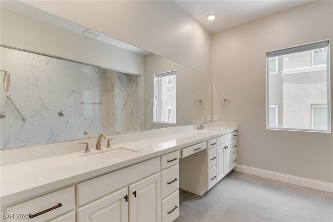 Building Photo - 9133 Las Manaitas Ave