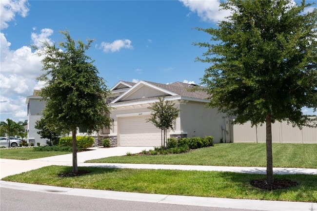 Building Photo - 16619 Mooner Plank Cir