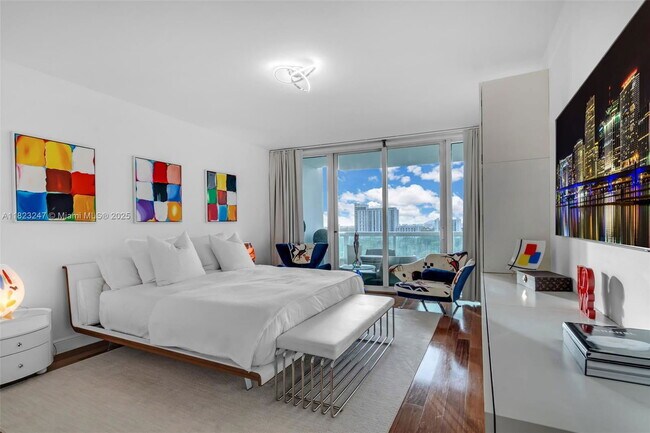 Building Photo - 1643 Brickell Ave