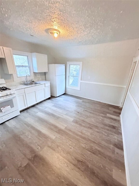 Building Photo - 3119 W 68th St