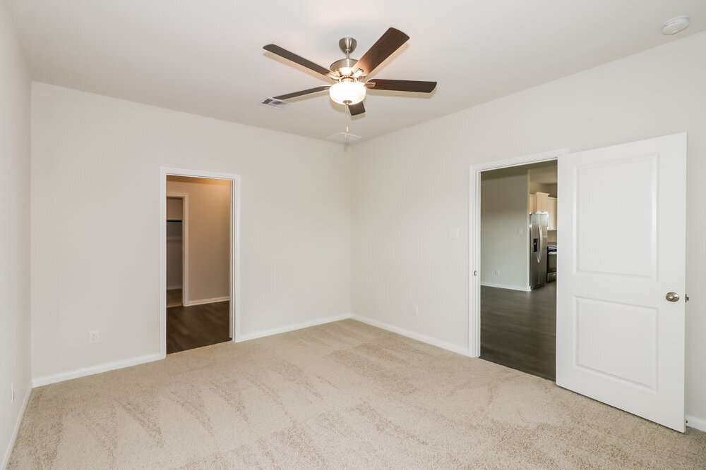 Building Photo - 428 Polly Grv Dr