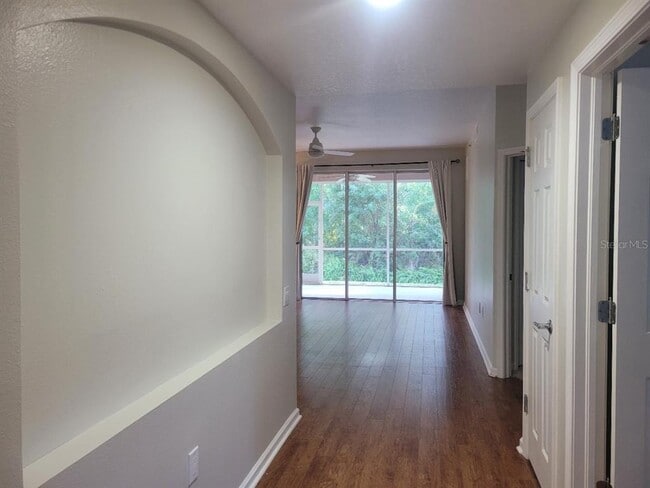 Building Photo - 820 Lantern Way