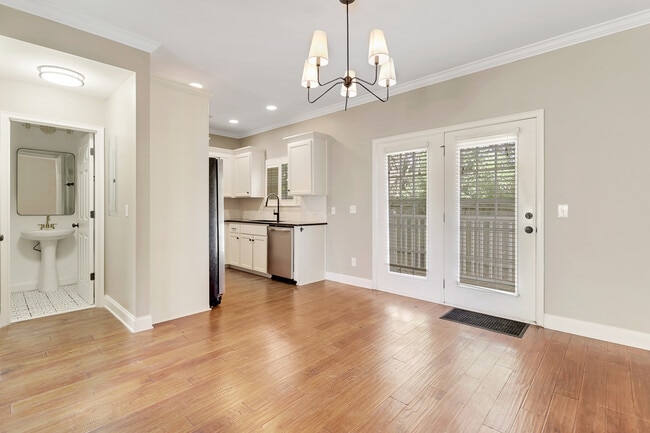 Building Photo - E 31st Street