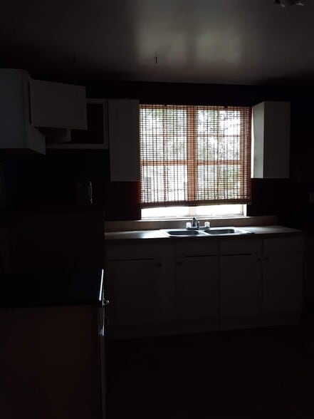 Kitchen - 1432 Tower St