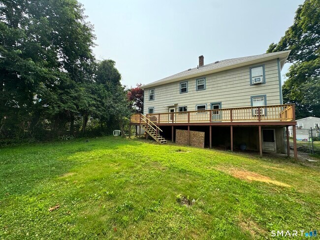 Building Photo - 18 Spicer Ave