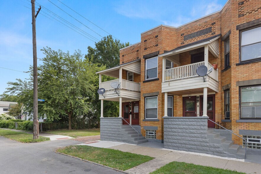 Building Photo - 1889 W 48th St