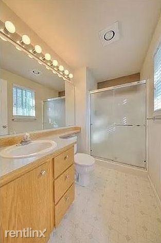 Building Photo - 3 br, 3 bath House - 22447 15th Ave S