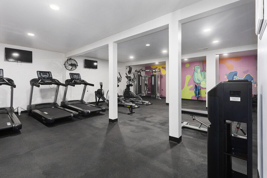 Modern Health and Wellness Hub - Thousand Oaks
