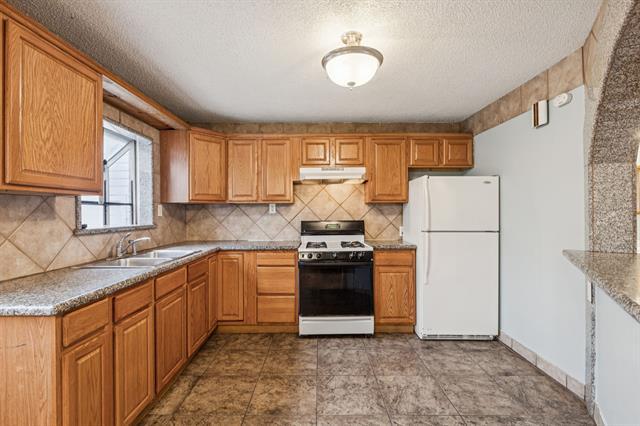 Building Photo - 10710 Joaquin Dr