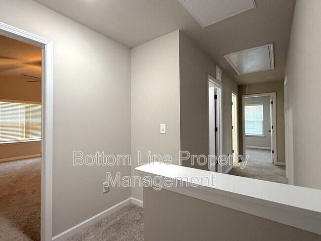 Building Photo - 8128 Stonemere Ln