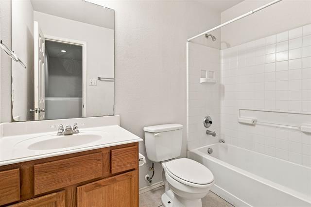Building Photo - 5905 Calloway Dr