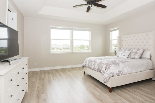 Building Photo - BEAUTIFUL LAKE VIEW AND CORNER LOT HOME WI...