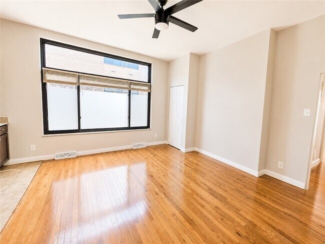 Building Photo - 735 N Highland Ave