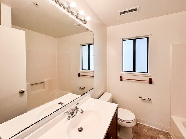 Building Photo - 2460 Old Sonoma Rd