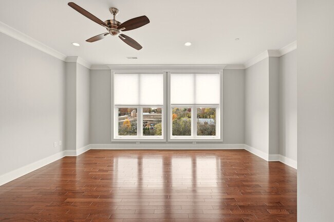 Building Photo - 6600 Seminary Woods Pl