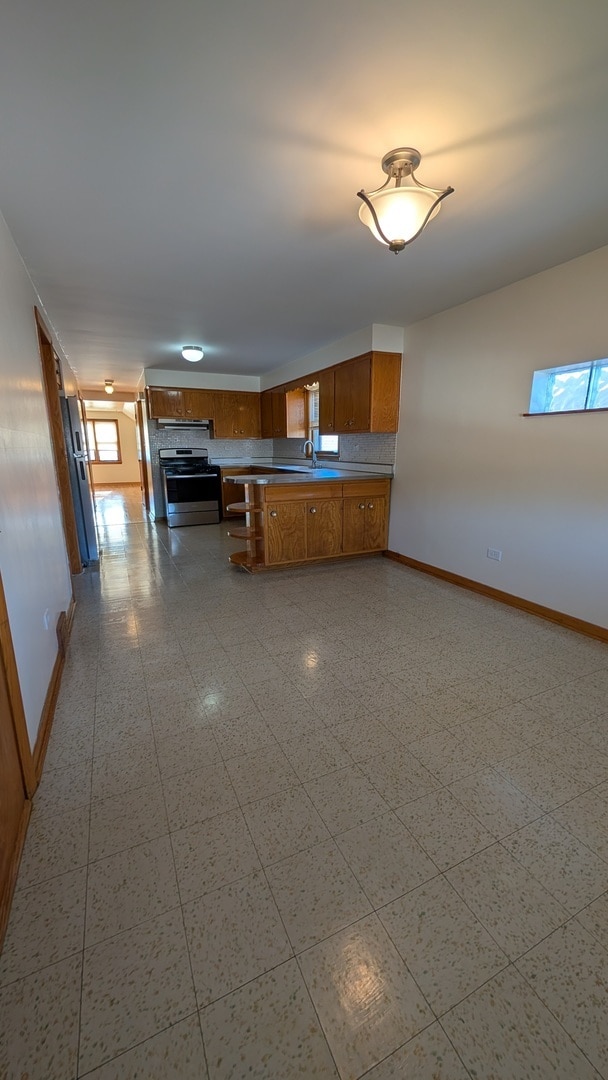 Building Photo - 4346 S Karlov Ave