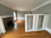 Building Photo - 1902 Original Parlor Studio Apt
