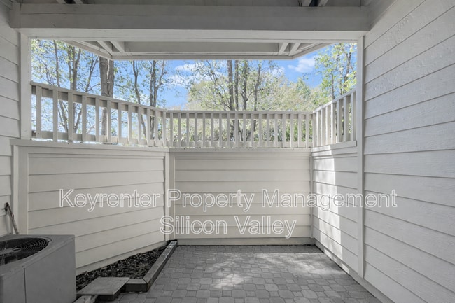 Building Photo - 602 Arcadia Terrace