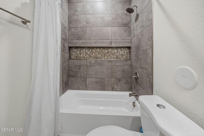 Building Photo - 3741 Peak Pl